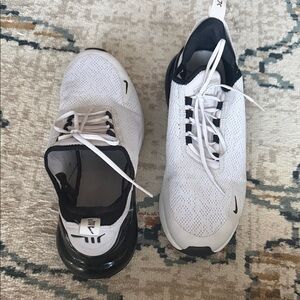 Women’s air max 270s